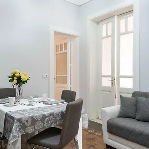 Gramignani House Appartamento Aeroporto di Catania Fontana Rossa